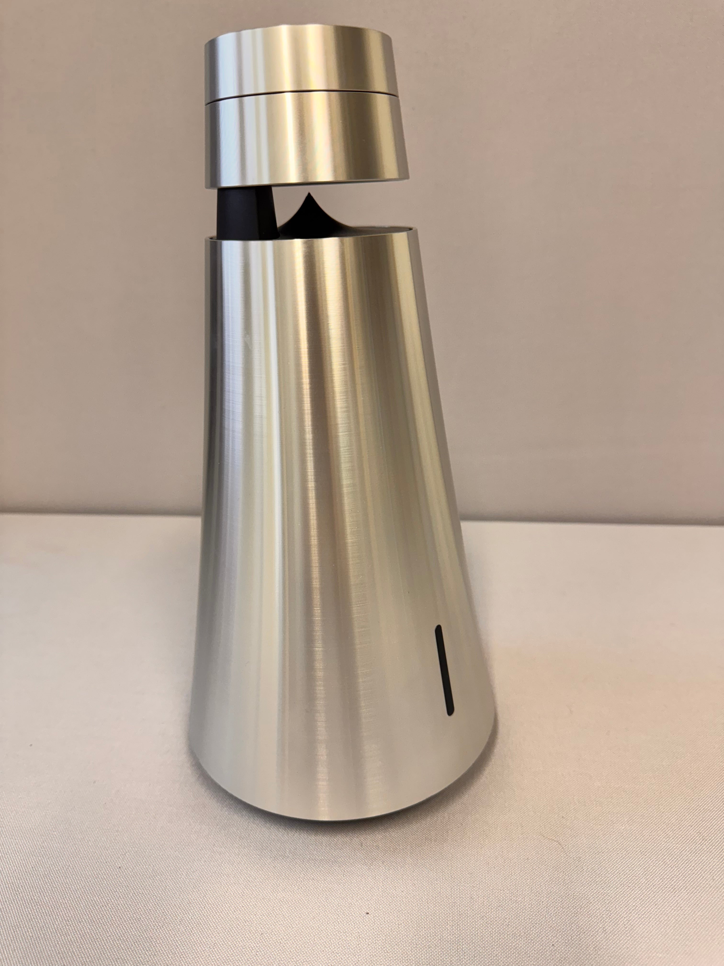 Bang & Olufsen Beosound 1 ja telakka - vaihtolaite-Huippulöytö