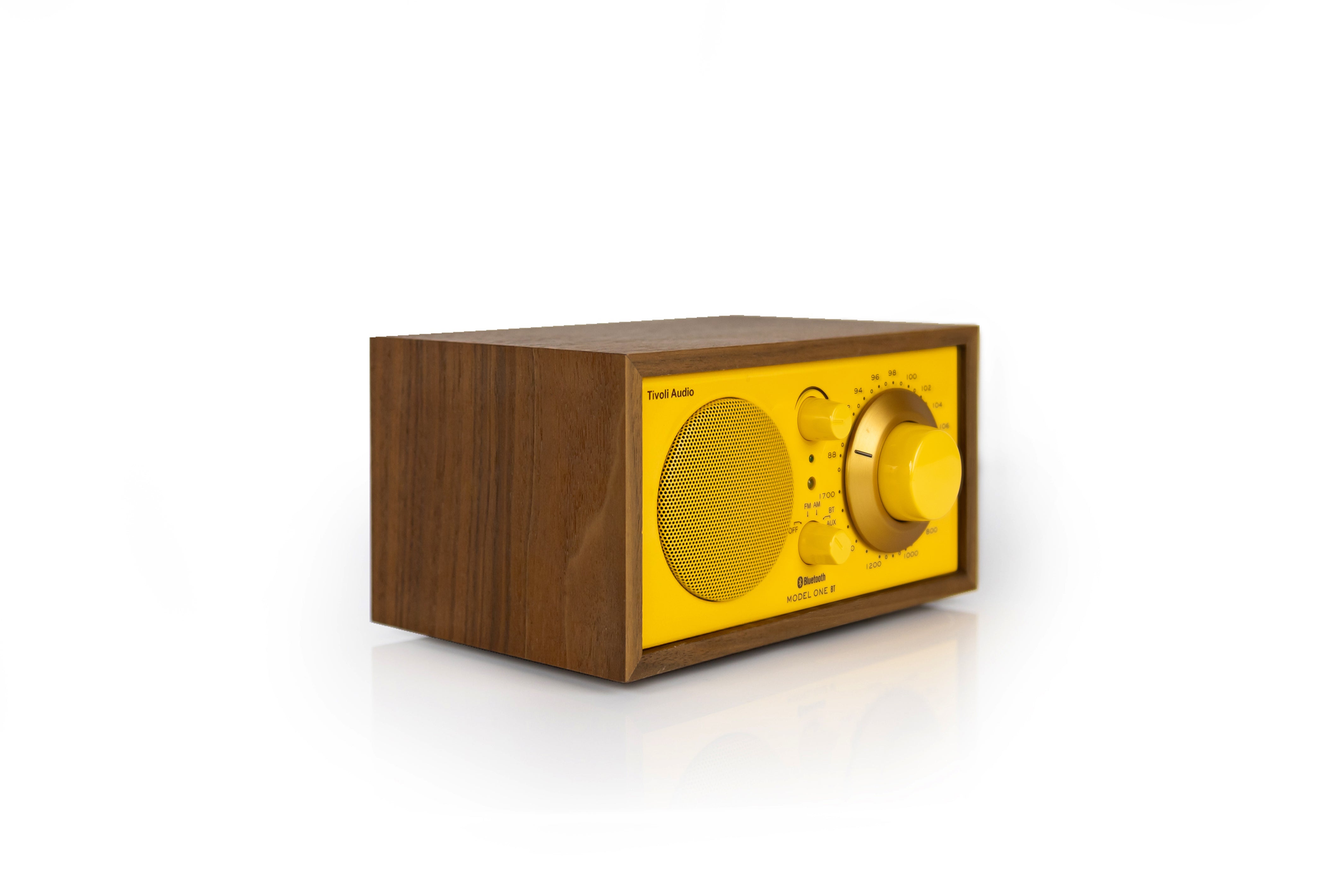 Tivoli Audio Model One BT – Klassikkoradion uusi aikakausi