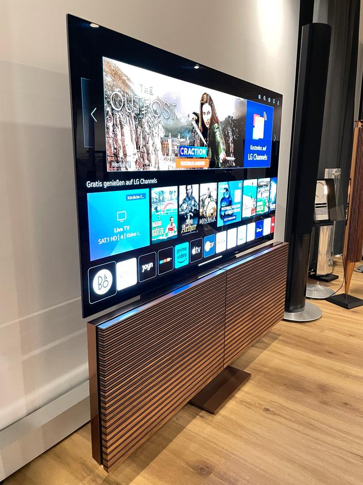 Bang & Olufsen Beovision Harmony 65” Bronze/Walnut