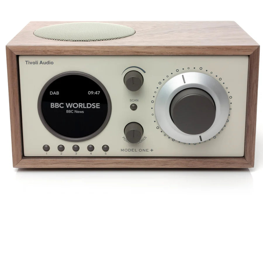 Tivoli Audio Model One+ – Klassikkoradion uusi digitaalinen aikakausi