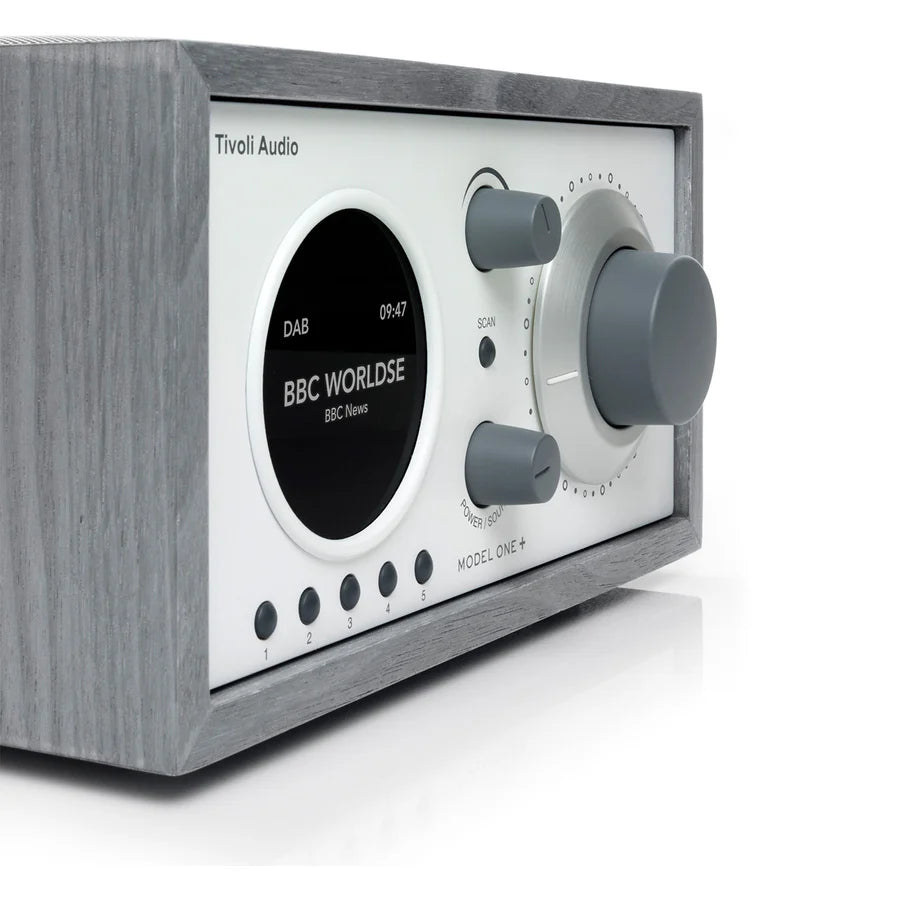 Tivoli Audio Model One+ – Klassikkoradion uusi digitaalinen aikakausi