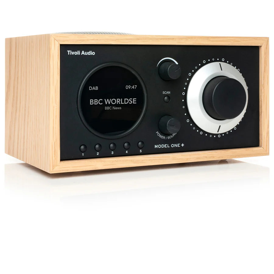 Tivoli Audio Model One+ – Klassikkoradion uusi digitaalinen aikakausi