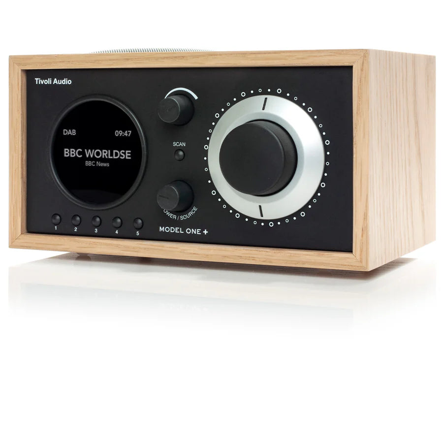 Tivoli Audio Model One+ – Klassikkoradion uusi digitaalinen aikakausi
