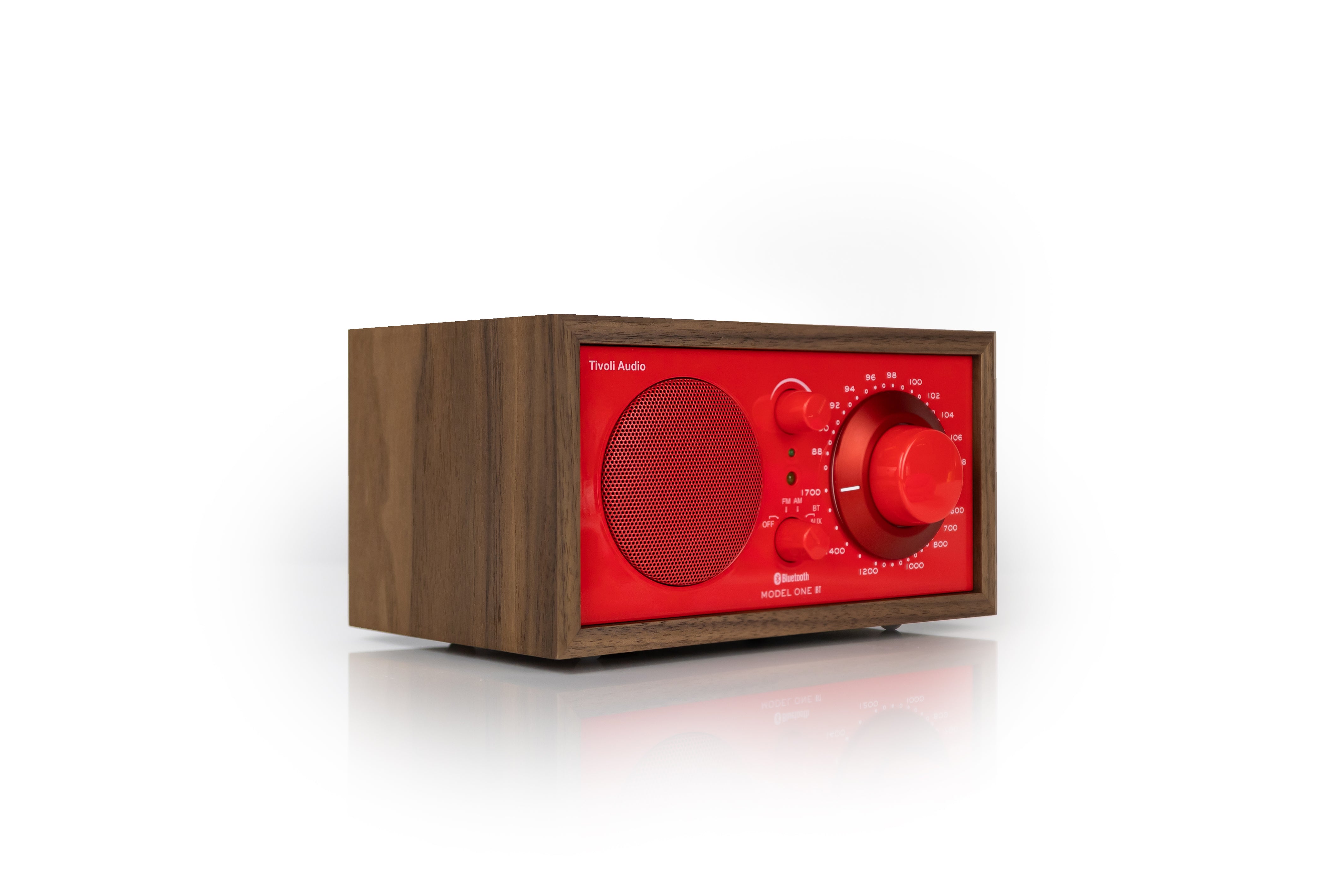 Tivoli Audio Model One BT – Klassikkoradion uusi aikakausi