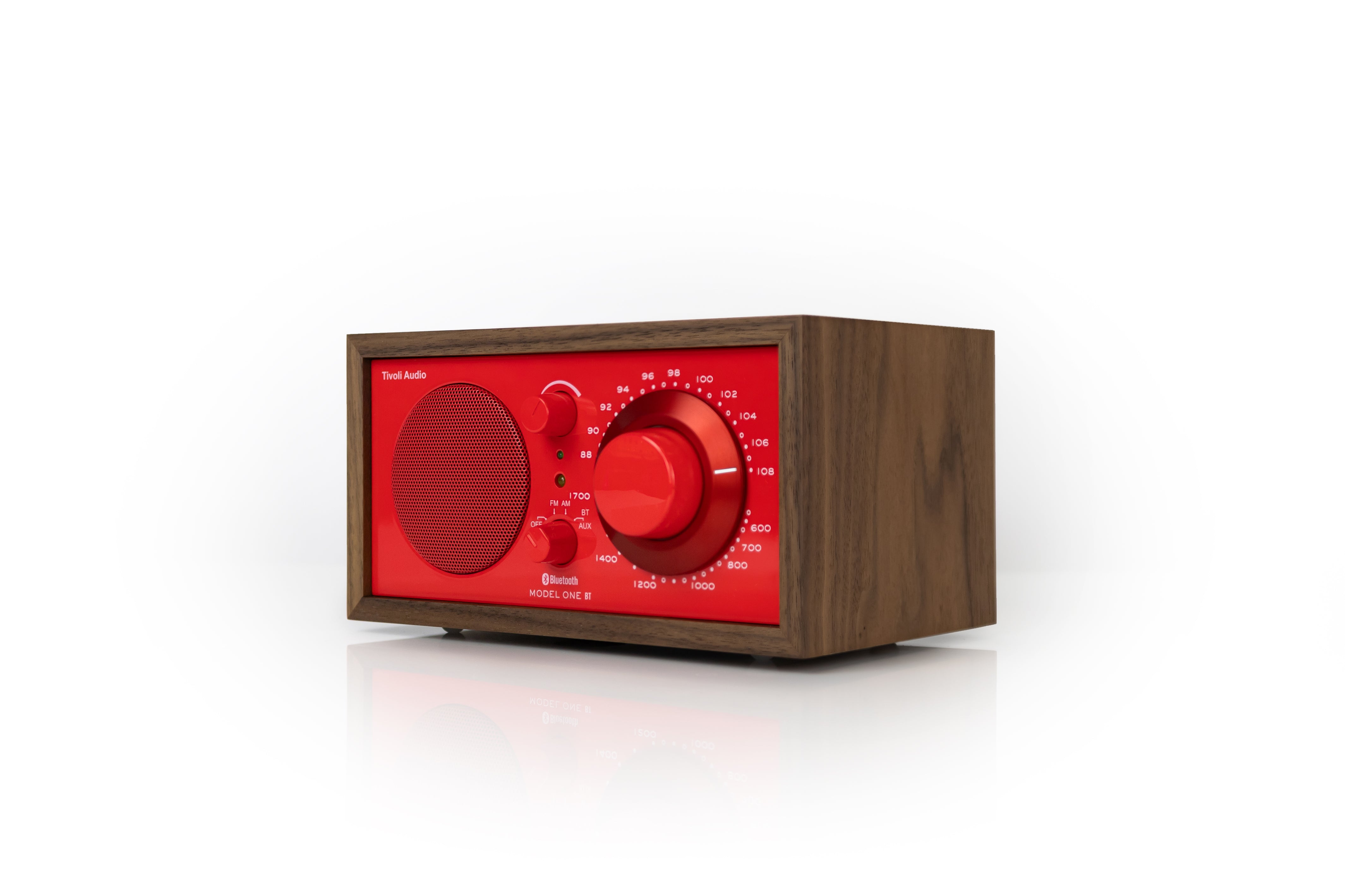 Tivoli Audio Model One BT – Klassikkoradion uusi aikakausi
