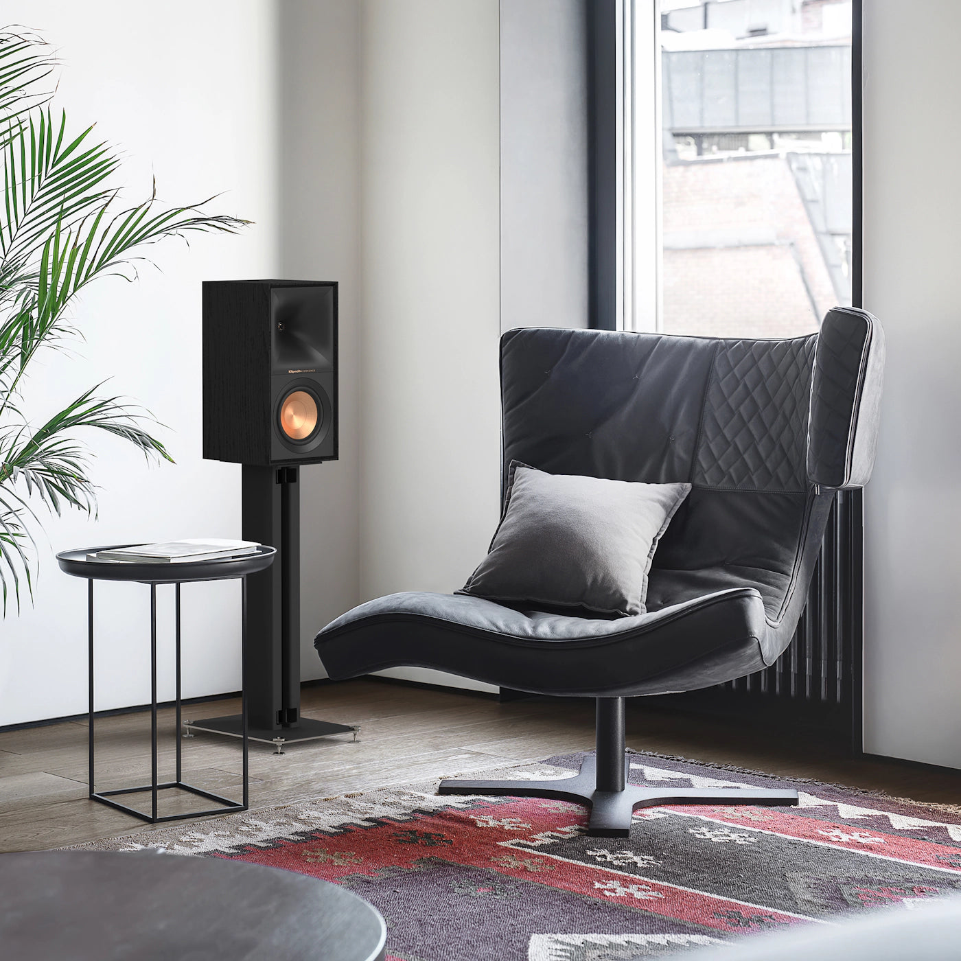 Klipsch R-50M - Hylly/jalustakaiutin musta