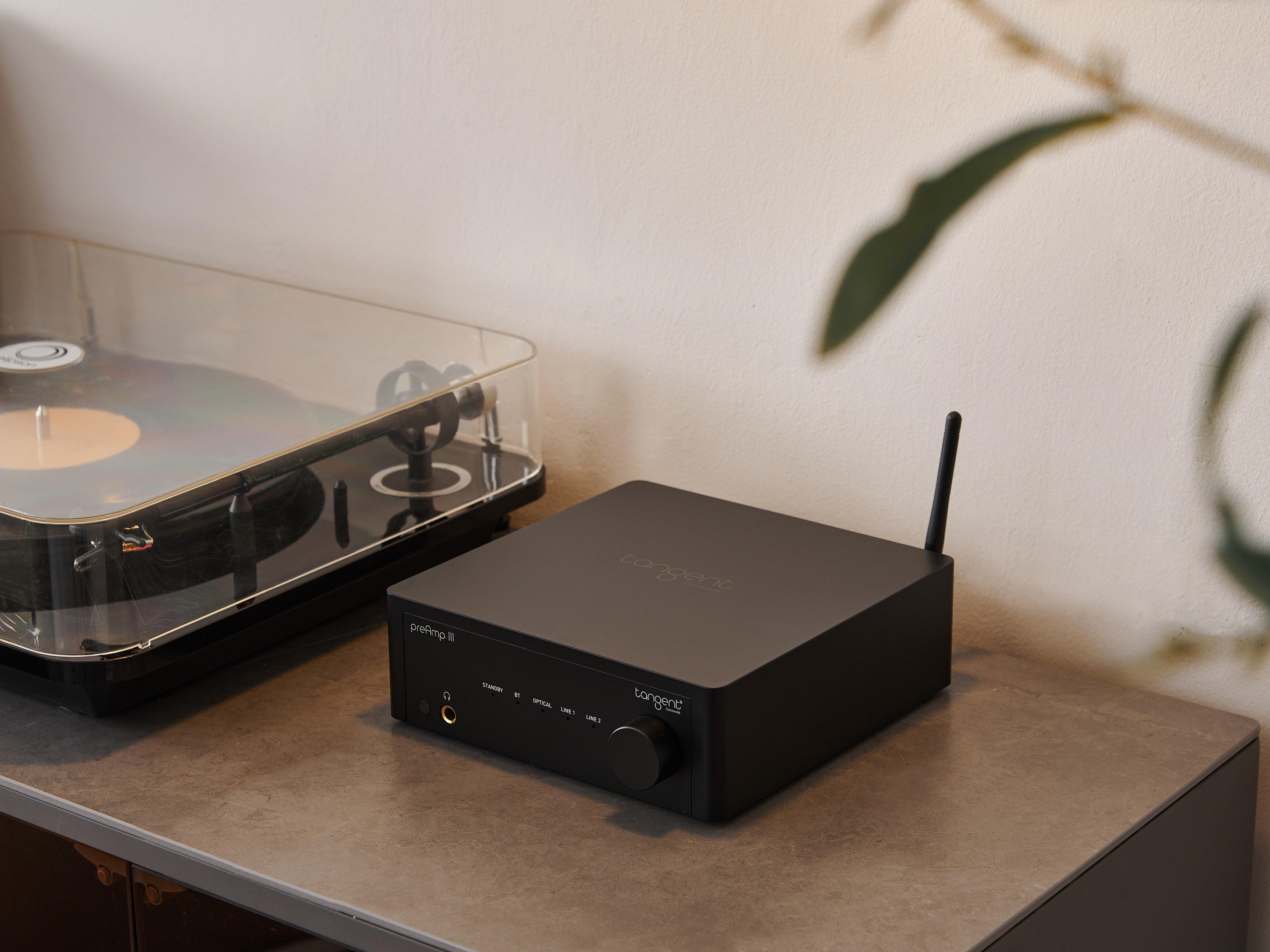Tangent PreAmp III – Kompakti ja suorituskykyinen esivahvistin