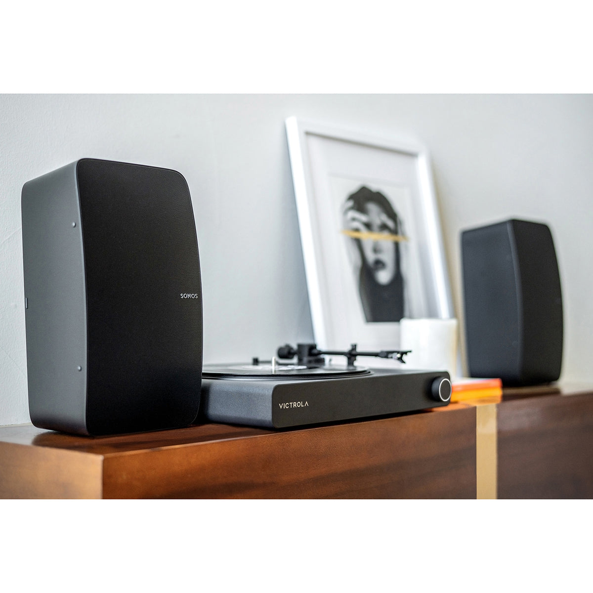 Victrola Stream Onyx Vinyylisoitin - Sonos-yhteensopiva levysoitin moderniin kotiin