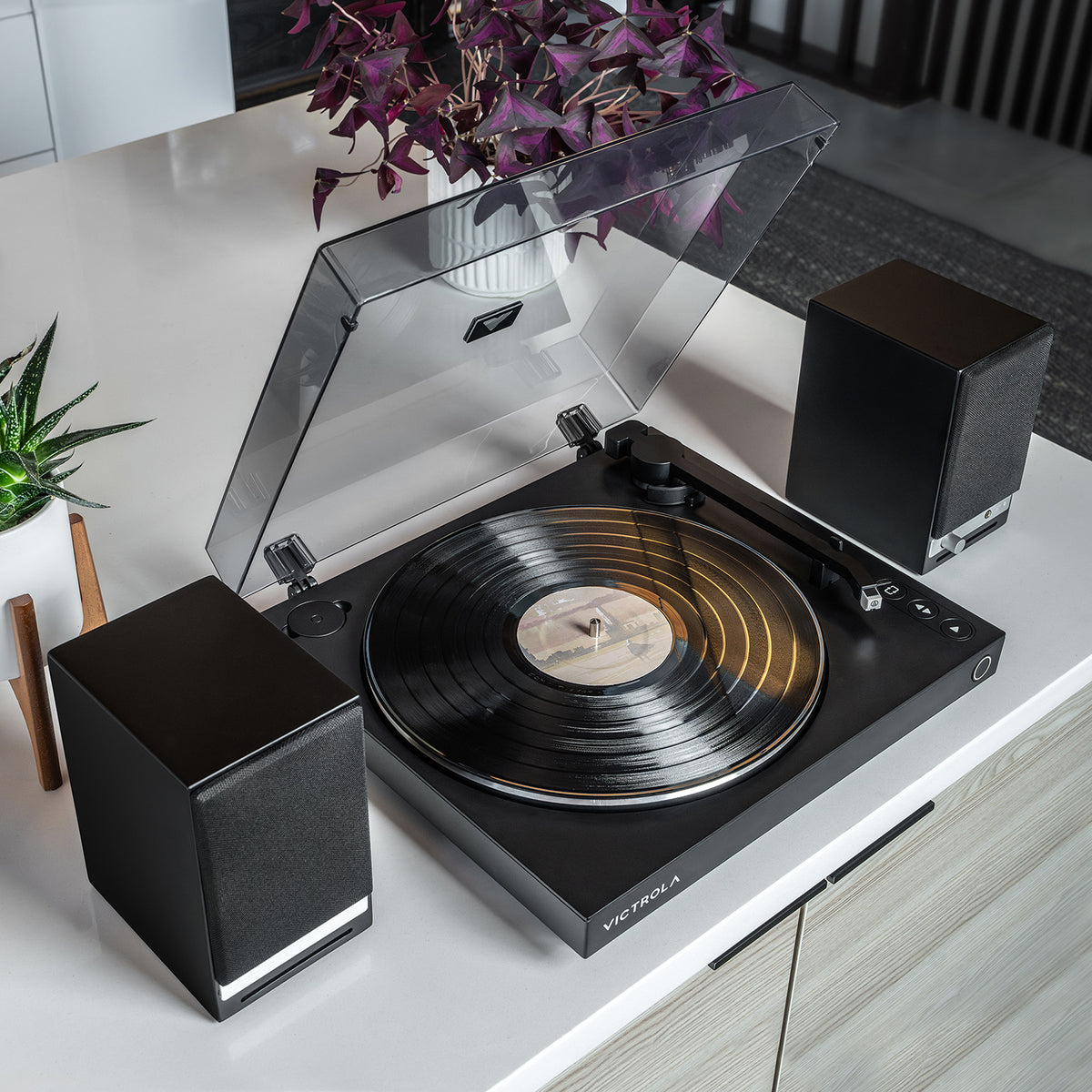 Victrola VPT-800 Automaattinen Levysoitin - Aito Vinyylielämys