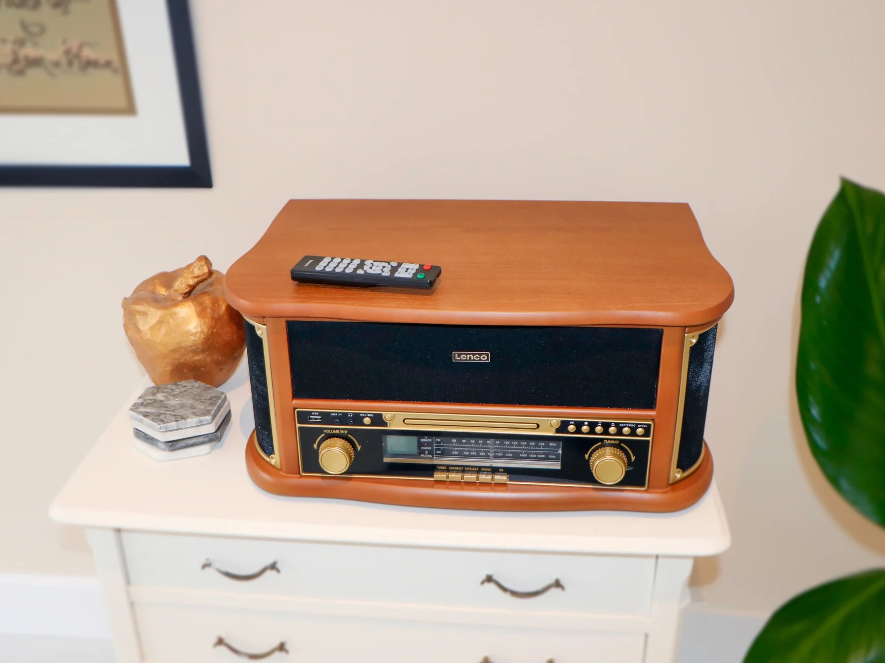 Lenco TCD-2551 monitoimisoitin