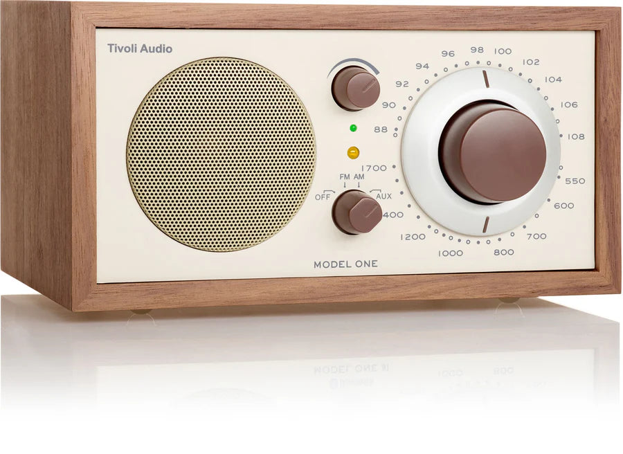 Tivoli Audio Model One – Ajaton analoginen radiolegenda