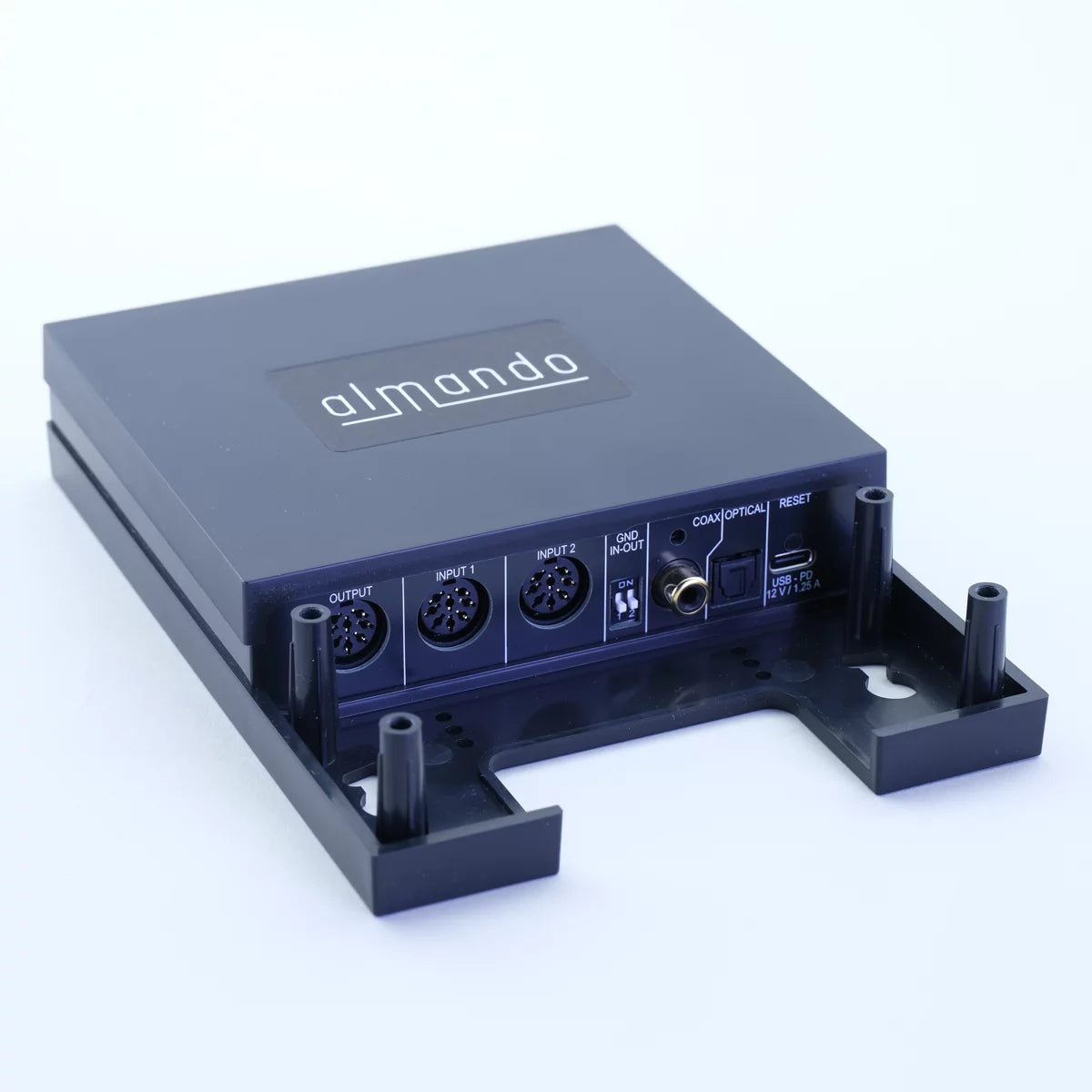 Almando Multiplay Stereo III – Älykäs äänilähteiden hallinta BeoLab-kaiuttimille