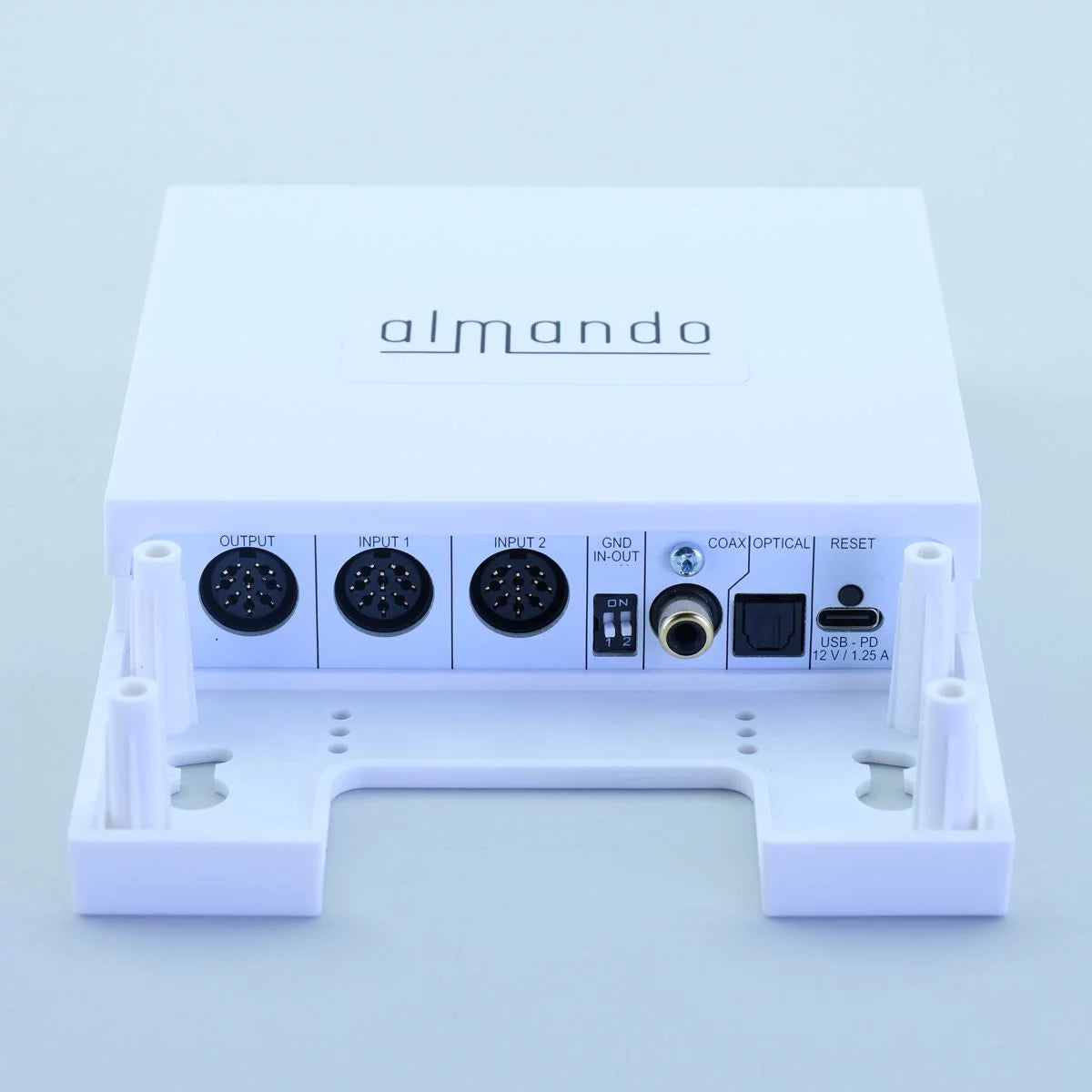 Almando Multiplay Stereo III – Älykäs äänilähteiden hallinta BeoLab-kaiuttimille