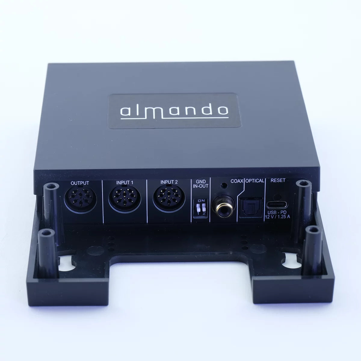 Almando Multiplay Stereo III – Älykäs äänilähteiden hallinta BeoLab-kaiuttimille