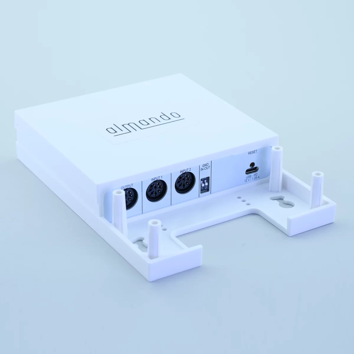 Almando Powerlink-Switch III – Älykäs äänilähteiden vaihtaja B&O-kaiuttimille