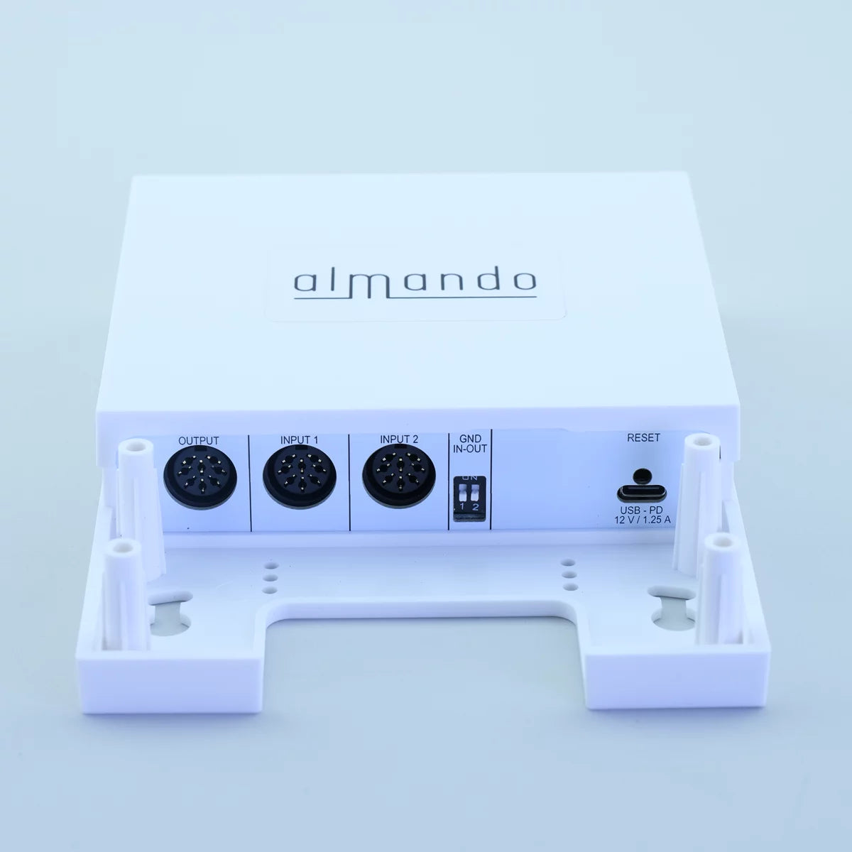 Almando Powerlink-Switch III – Älykäs äänilähteiden vaihtaja B&O-kaiuttimille