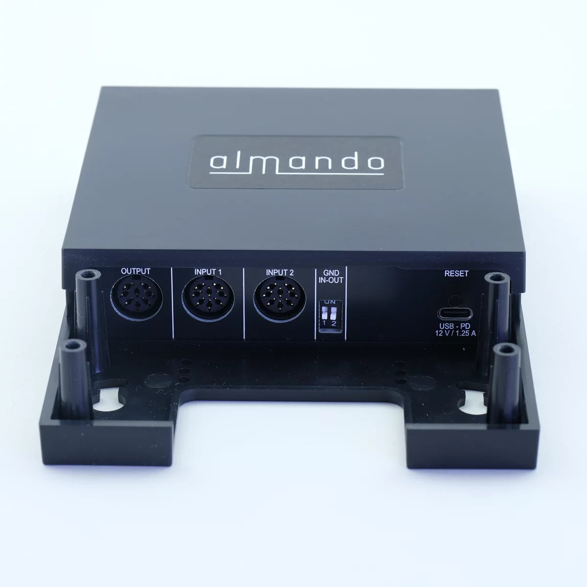 Almando Powerlink-Switch III – Älykäs äänilähteiden vaihtaja B&O-kaiuttimille