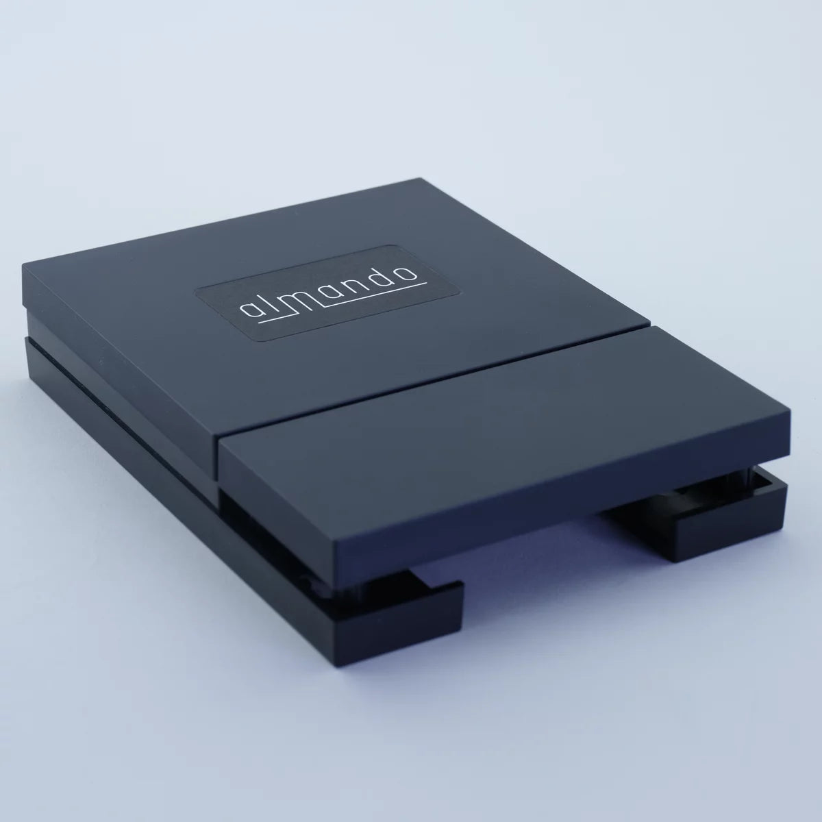 Almando Powerlink-Switch III – Älykäs äänilähteiden vaihtaja B&O-kaiuttimille